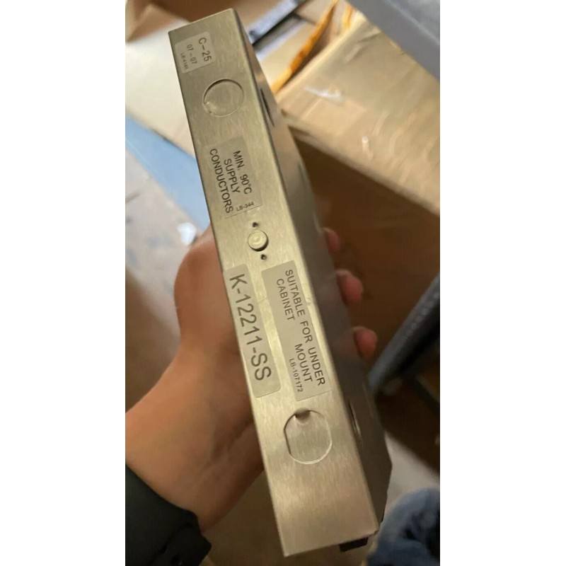 KICHLER LIGHTING 12211SS TASKWORK LINE VOLTAGE XENON UNDER CABINET LIGHT