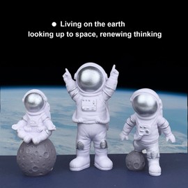 4PCS Astronaut Figures Statues, Astronaut Decor, Resin Astronaut Space Toys Planet Statues with 1Pcs Astronaut Keychain(Silver)