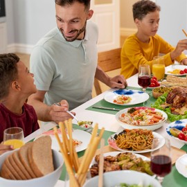 Dinner Set for 4, Premium Quality Fine China Dinner Sets, Classic Design 12 Piece Dinner Set Tableware Comes with Dinner Plates Side Plates and Pasta Bowls with Gold Banding (Dinner Set for 4)