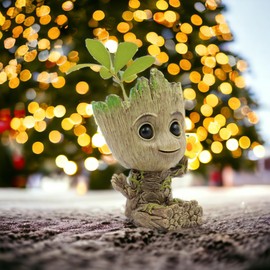 ZEshops Mini Groot Figurine Miniature Model Home Accessories Decompression Artefact Kids (Flower Model)