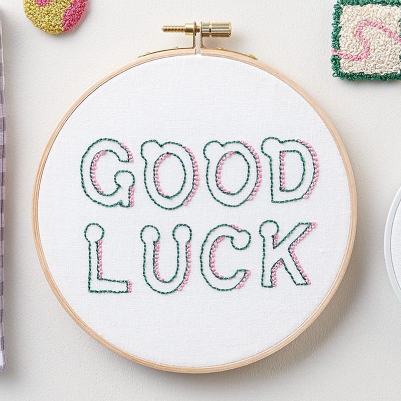 Clover 57410 Embroidery Tool Free Stitching Starter Set