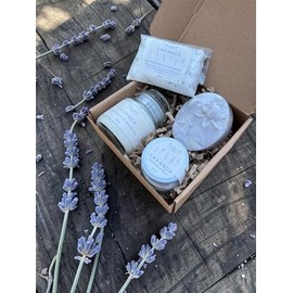 MIRLO BLANCO Kit Artesanal de Lavanda – Spa en Casa con Vela de Soya, Jabón, Crema y Sales Botánicas | Regalo para Mujer con Alma Artesanal (Lavanda)