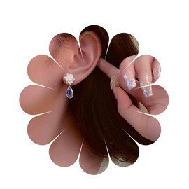 Aneneiceera Vintage Crystal Flower Earrings Silver Acrylic Flower Stud Earrings Transparent Crystal Earrings Drop Crystal Earrings Jewellery for Women and Girls, Zinc