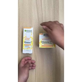 Kit Sérum Y Crema Fps30 Antimanchas Con Vitamina C Garnier                                                                                            