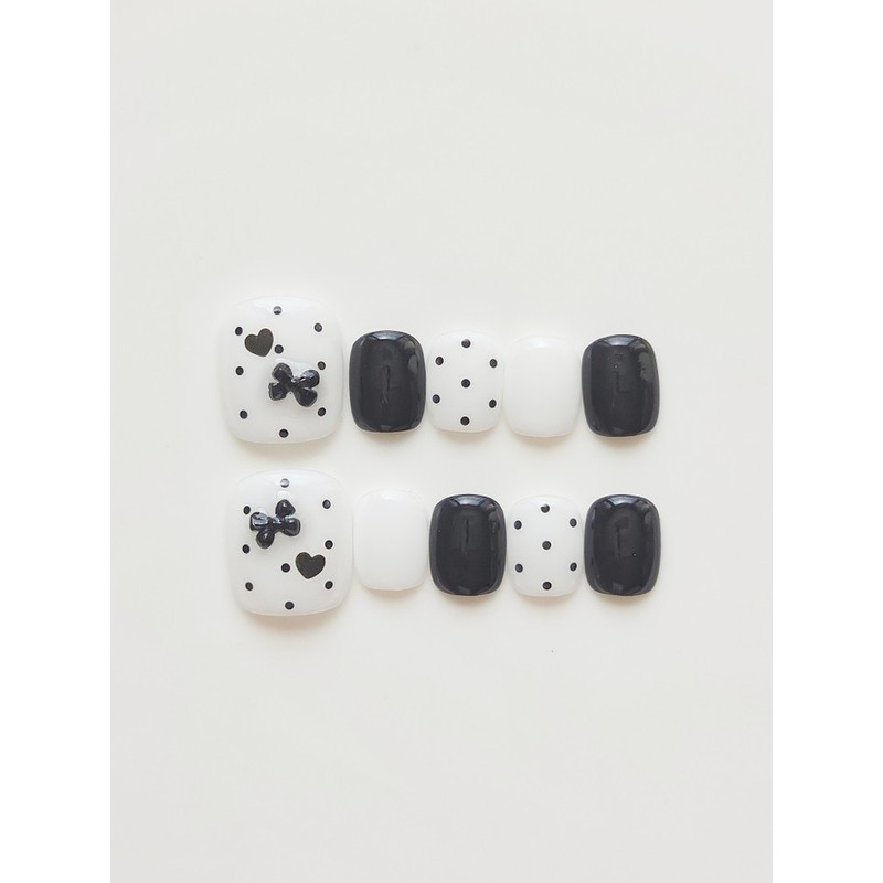 Black dot pedi tip Handmade nail tip - Round Square