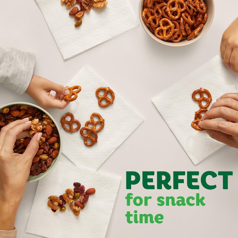 Bounty Paper Napkins, White, 200 Count, Packaging may vary