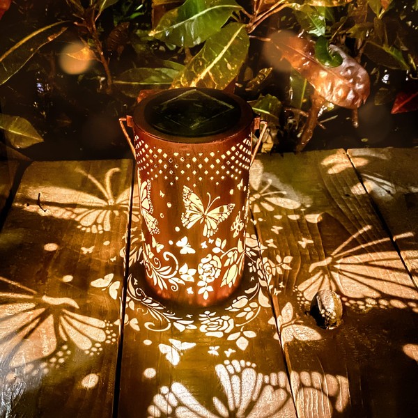 Solar Lanterns Outdoor Hanging Lantern Lights, Butterfly Hollowed-Out Metal Decor Lantern, Waterproof LED Decorative Garden Light - Delicate Garden Decoration for Patio, Yard, Pathway, Landscape