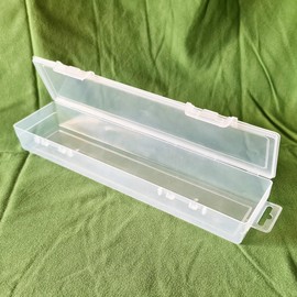 SHC Web Plastic Art Box - Paintbrush/Pen/Pencil - 550ml - 31 x 8 x 3.8cm - For Artists/Students/Paint/Brushes - Art/Craft Storage - Pencil Case - Hinged Lid - Hanging Tab