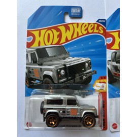 Hot Wheels 2025 Hot Wheels M Case Zamac Land Rover Defender 90 & '17 Ford F-150 Raptor