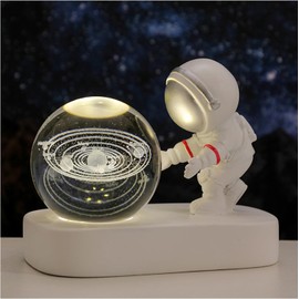 MCHERRY Astronaut Crystal Ball Night Light, 3D Galaxy Crystal Ball with LED Light Base, Night Light as Birthday Gift for Children, Energy Class F (Solar System)