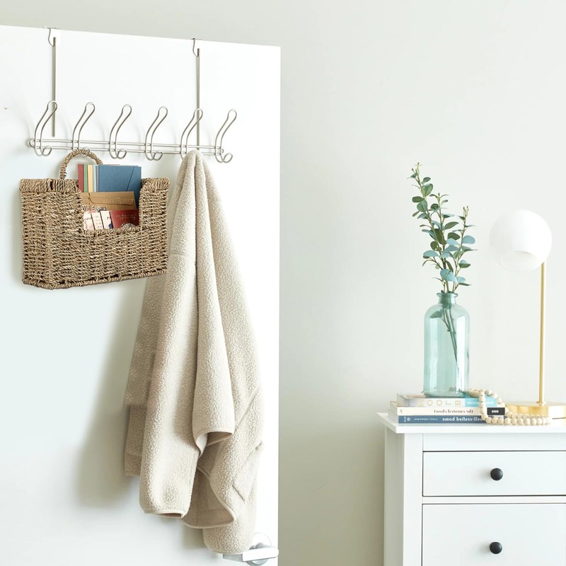 BSTKEY Natural Seagrass Wall Mounted Mail Organizer, Hand-woven Magazine Storage