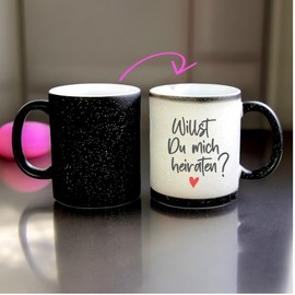 Zaubertasse "Willst Du mich heiraten?" - Farbwechseltasse mit Glitzerpartikeln - Magic-Thermo-Effekt