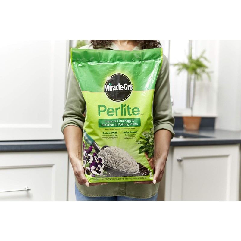 Miracle-Gro Perlite, Helps Improve Drainage and Aeration in Potting Mixes,