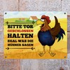 trendaffe - “Bitte Tor geschlossen halten” Metal Sign With Rooster