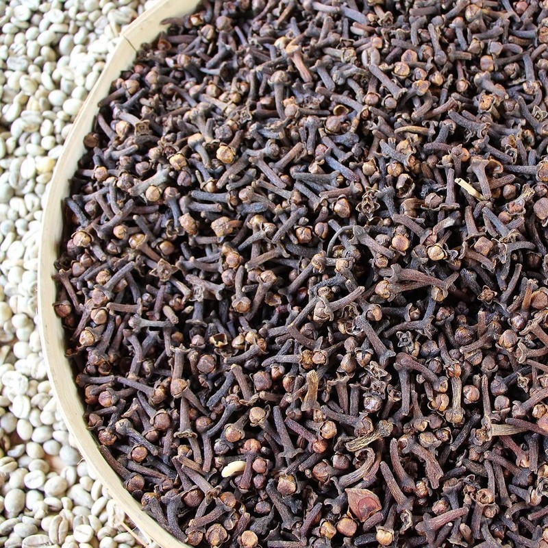 Whole cloves (250g, 8.8 oz), gently dried, 100% natural, vegan
