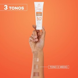 Darrow Protector Solar Facial Dermatológico con Color Actine Colors FPS50+, Bloqueador Solar Facial para Piel Mixta y Grasa, Anti Oleosidad, Tono Medio, 40g