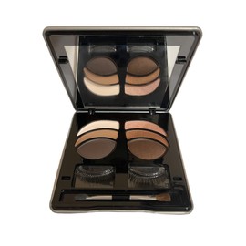 Makeover Essentials Lashing Out Girls Day out Eyeshadow &1 Pair Eyelash