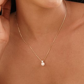 Pearl Necklace for Women Trendy,14k Gold Plated Necklace Dainty Wedding Necklace Small Cute Choker Necklace Beaded Lariat Drop Necklace Vintage Waterproof Jewelry for Women Gold Jewelry Fashion Gifts