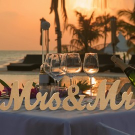 WANTMAZOR Wooden Mr and Mrs Signs Wedding Table Decorations, Wooden Freestanding Letters for Photo Props, Rustic Wedding Decoration, Anniversary Wedding Shower Gift
