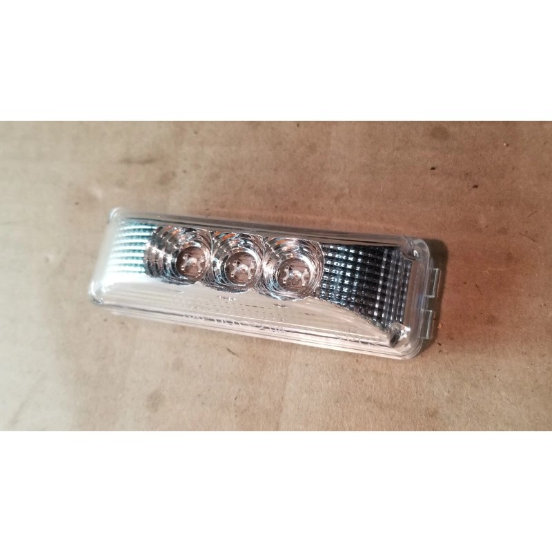 Unbranded 2x Clear - 3 LED Clearance Marker MARKER LIGHT