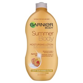Garnier Garnier Skinactive Body Garnier Summer Body Gradual Self Tan Moisturiser Light, Hydrating Tanning Lotion for a Glowing Sunkissed Tan 250 ml