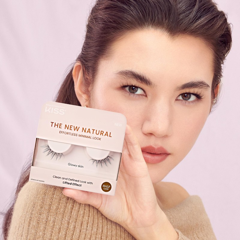 Kiss The New Natural False Eyelashes, 'Glowy Skin', 12 mm,