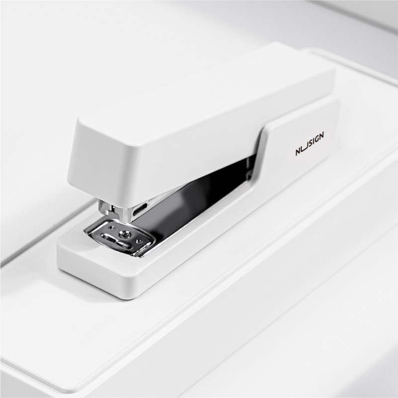 Delhi Deli medium office easy stapler stapler 33 needle black