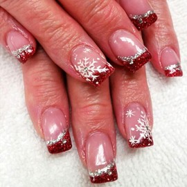 24Pcs Christmas French Tip Press on Nails Short Santa Fake Nails Winter Snowflake with Rhinestones Design Red Artificial Nail Tips Nude Pink Full Cover Glue on Nails Stick on Nails for Women Girls DIY