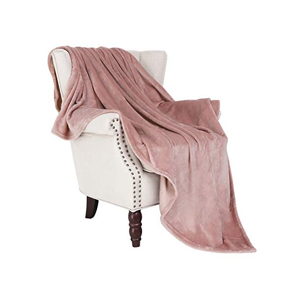 Exclusivo Mezcla Luxury Flannel Velvet Plush Throw Blanket â 50" x 60" (Pink)
