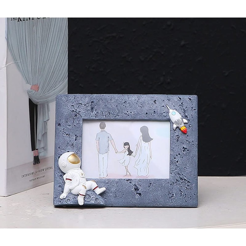RockTrend Astronaut Resin Photo Frame Picture Frame for Table Display