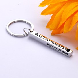 Gag Gifts for Teen Boys Girls Dont Do Stupid Sh t Keychain Funny Don't Do Stupid St Gifts Christmas Stocking Stuffers for Son from Mom Dad Stupid Gifts 16th 18th 20th Birthday Gifts for Boys