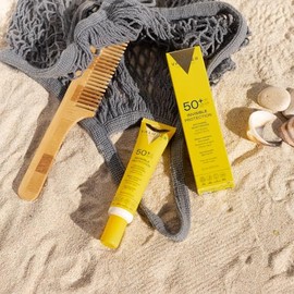 VALQUER Invisible Serum Facial Solar SPF 50+ | Hidratante Antiedad Resistente al agua | Protección UV de Textura Ligera para Todo tipo de piel | Vegan