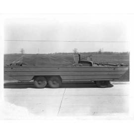 1942-1945 DUKW Factory Press Photo - Modified GMC CCKW Truck - Duck Boat 0014