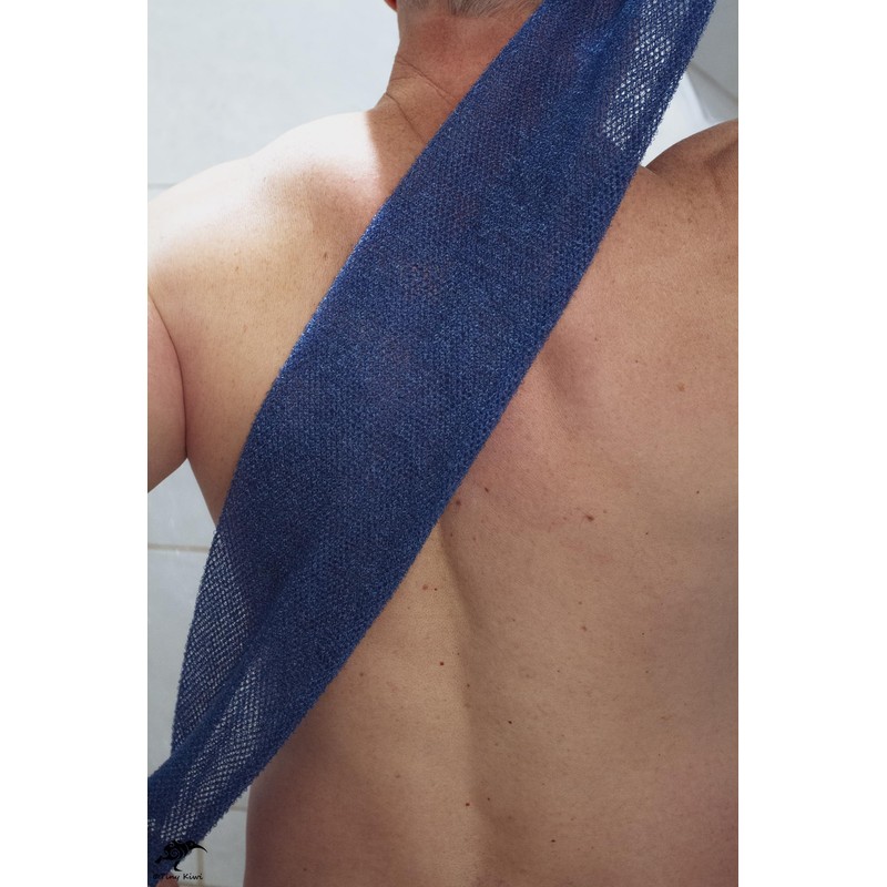 Refreshing shower bundle: Tiny Kiwi African net sponge with 2