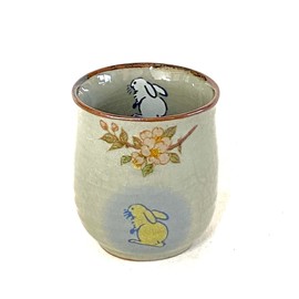 Kutani [Teacup] Large White Rabbit Weeping Cherry Blossom Pottery [Inner Back Picture]
