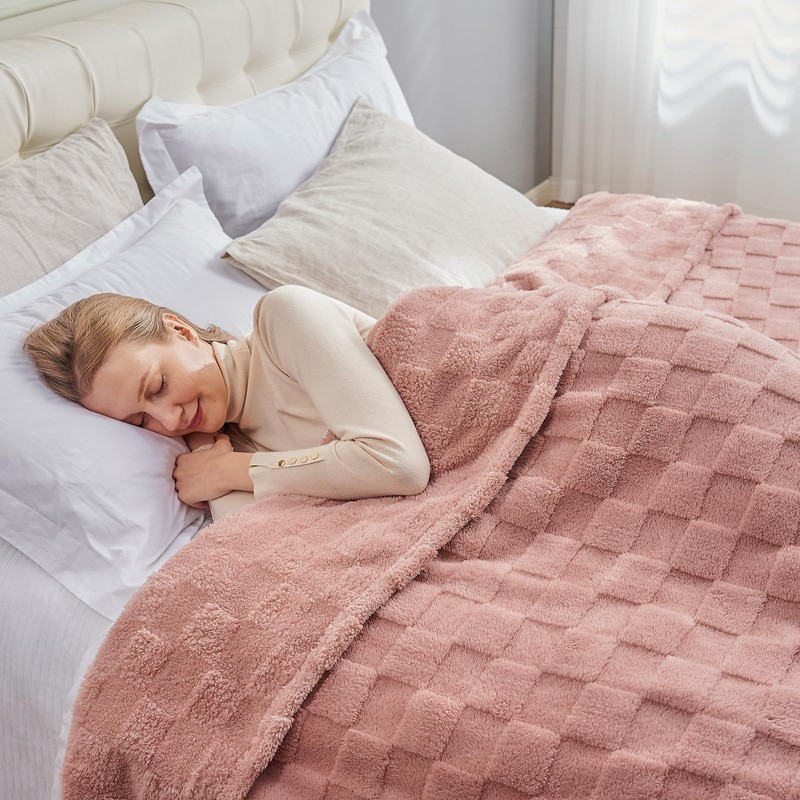 NEWCOSPLAY Super Soft Throw Blanket Pink Premium Silky Flannel Fleece