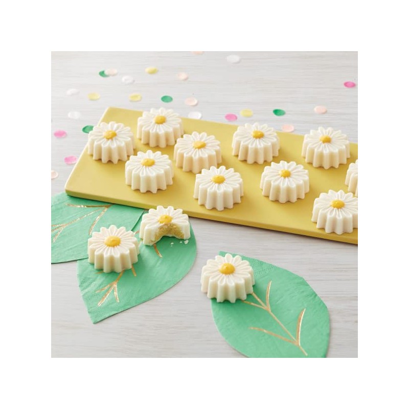 Wilton Easy Flex Silicone 24-Cavity Bite Daisy Pan