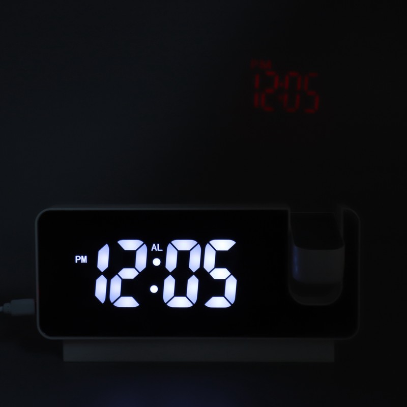 Projection Alarm Clock USB Rechargeable White Light Snooze Function Adjustable
