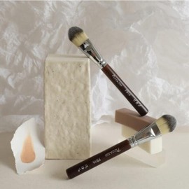 Picasso Face Makeup Foundation Brush Recommendation FB16 / 피카소 페이스 메이크업 파운데이션 브러쉬 추천 FB16
