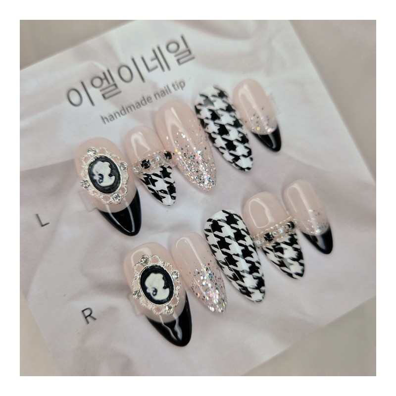 Haunt Check Nail Handmade Nail Tip - Almond / 하운트