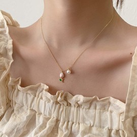 Yienate Boho Pearl Tulip Necklace Choker Gold Vintage Tulip Pendant Necklace Dainty Tulip Flower Necklace Minimalist Tiny Pearl Tulip Flower Necklace Jewelry for Women