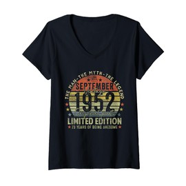 Womens 73rd Birthday Gifts Vintage September 1952 73 Years Old Men V-Neck T-Shirt