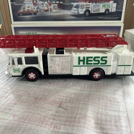 Hess Vintage 1989 Fire Truck Bank w/Lights, Flashers & Dual Siren Sounds MIB