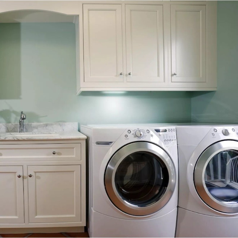 Good Earth, 9" Rechargeable USB Plug-In LED Under-Cabinet Light Bar