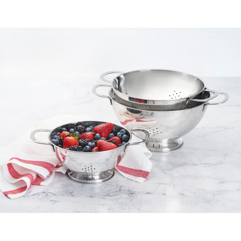 Le Creuset Set of 3 Stackable Colanders
