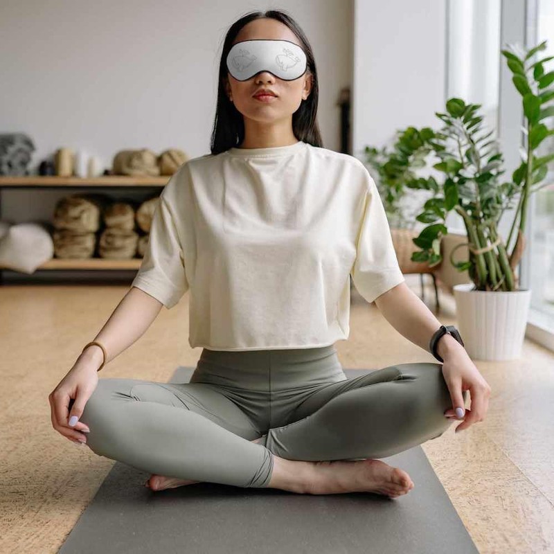 'Happy Whale' Sleep/Travel Eye Mask (EY00029069)