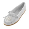 Minnetonka Damen Deerskin Beaded Moc Mokassin, Weiß (WhiteWhite), 35 EU