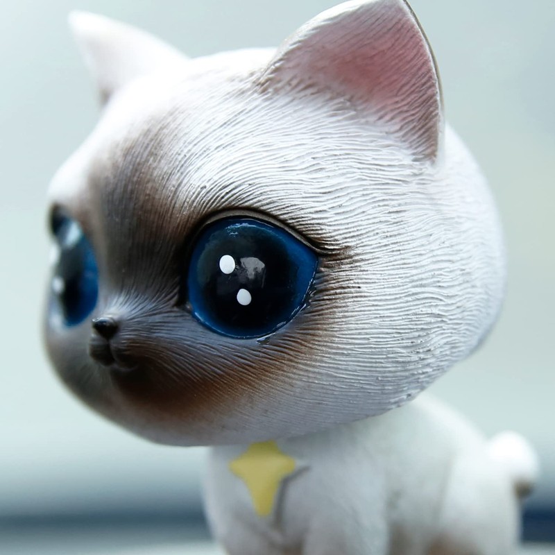 YGMONER Cat Bobblehead Ornaments Car Dashboard Shake Head Resin Figurines