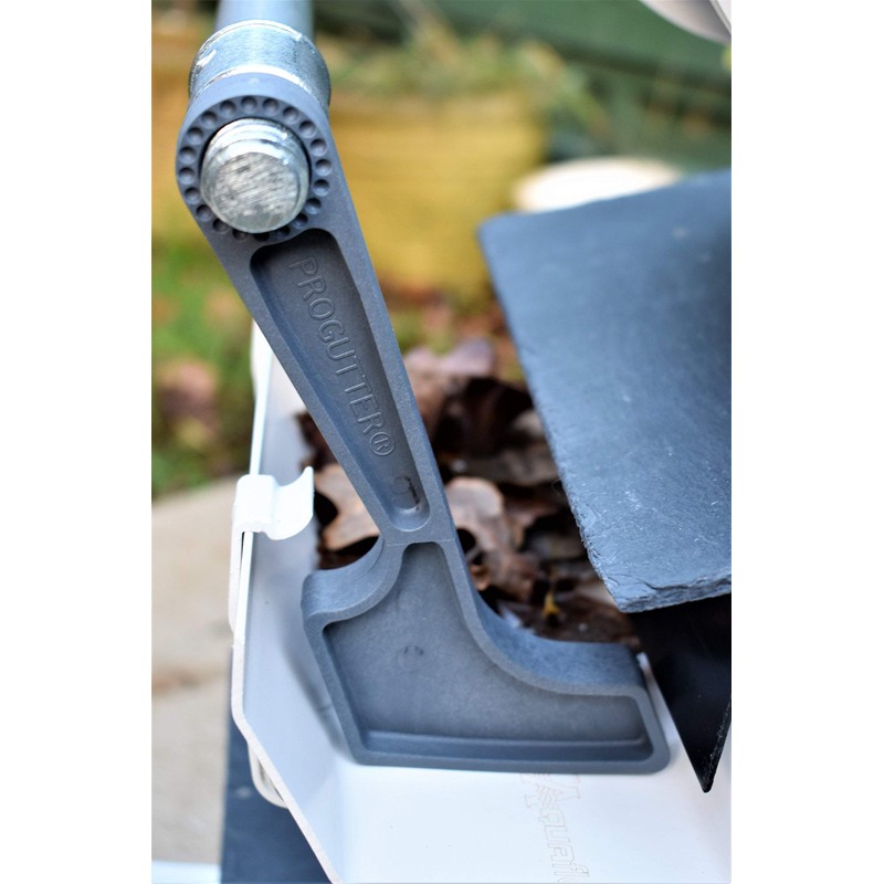 New PROGUTTER Box Set of 5 Gutter Cleaning scrapers