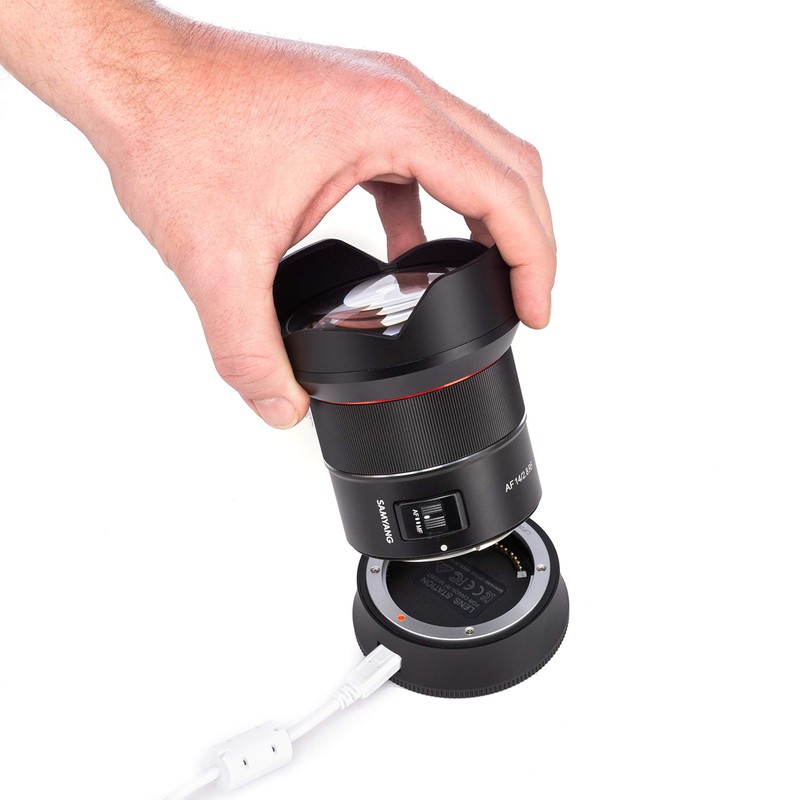 Samyang Lens Station for AF Canon RF Lenses - Docking